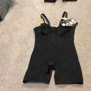 Body shaper NWT sz 40c